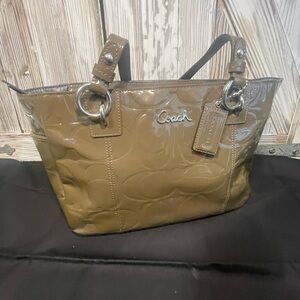 Elegant Coach Embossed Signature C Patent Leather Olive Green Tote Shoulder Bag